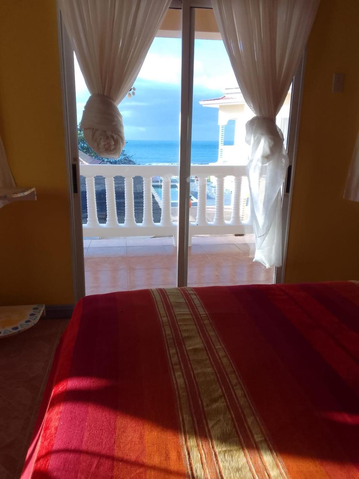 Taino Cove Hotel Трежър Бийч Стая снимка