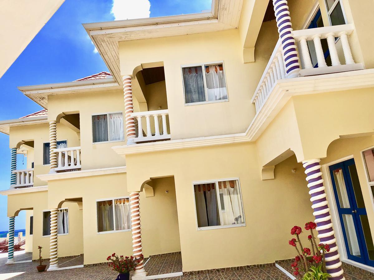 Taino Cove Hotel Трежър Бийч Екстериор снимка